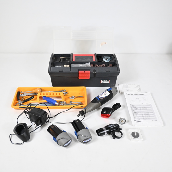 Verktygslåda med verktyg.