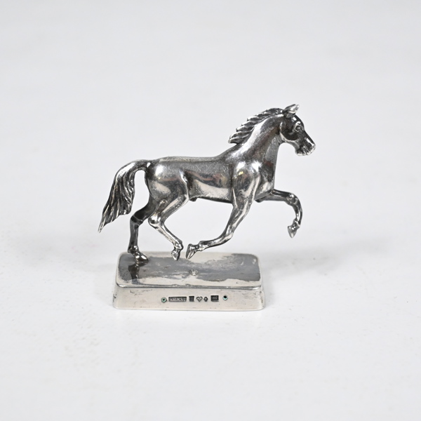 Figurin i silver, häst.