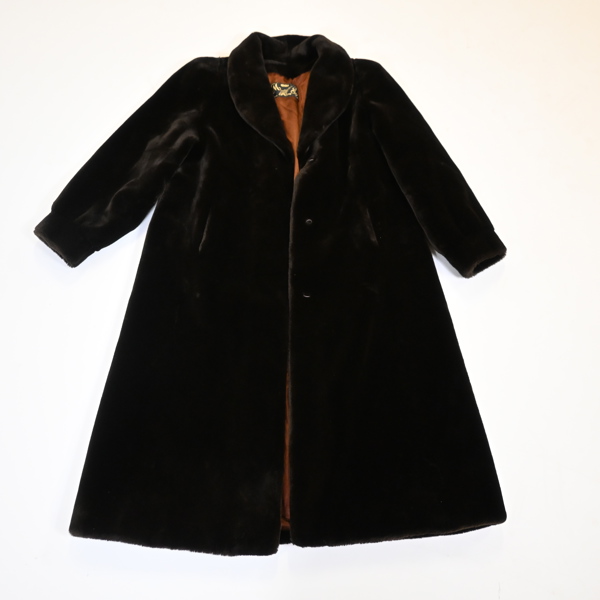 Pälskappa, M and D, Paris.