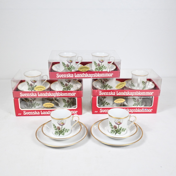 Kaffeservisdelar, 26st, "Svenska Landskapsblommor", Bavaria.