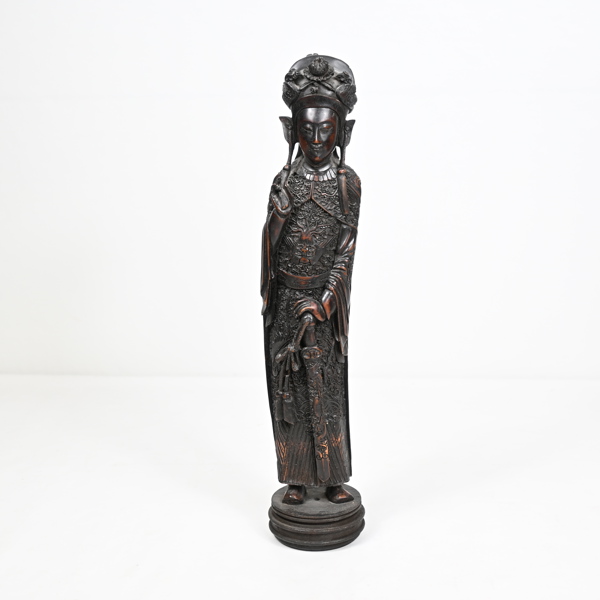 Skulptur i lergods, orientalisk.