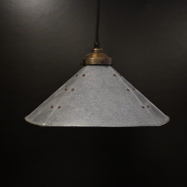 Skomakarlampa, zink, 1900-tal.