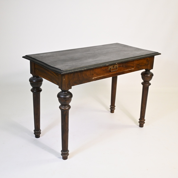 Skrivbord, nyrenässans, 1800-talets slut.