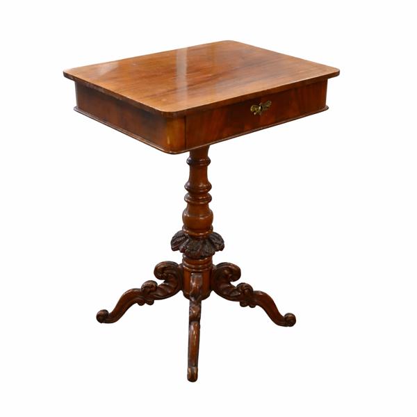 Sybord, nyrokoko, 1800-talets andra hälft.