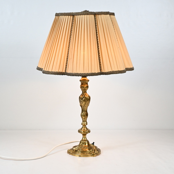 Bordslampa, mässing, 1900 tal.