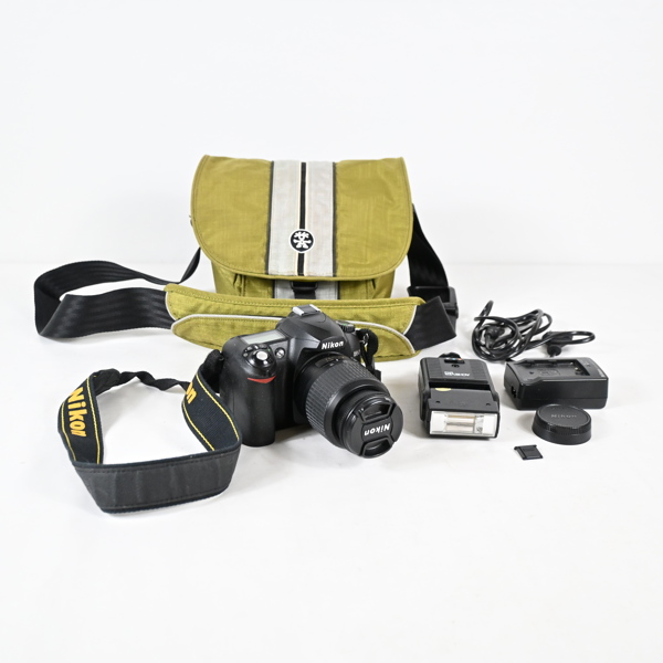 Kamera, Nikon D50, med tillbehör. 