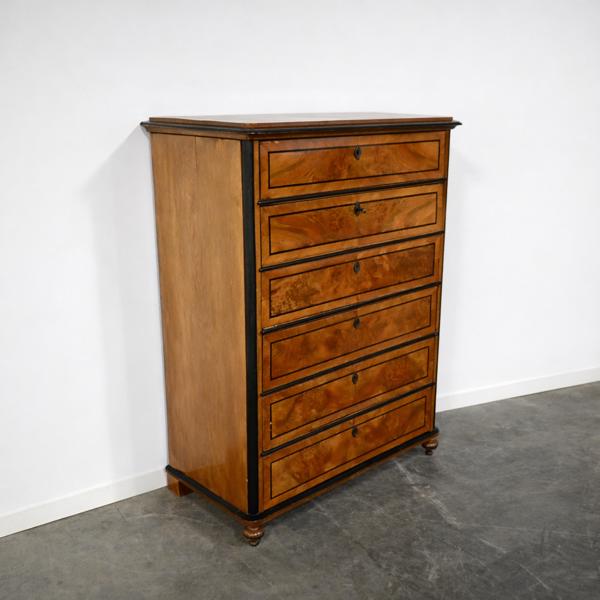 Byrå, nyrenässans, sekelskiftet. 