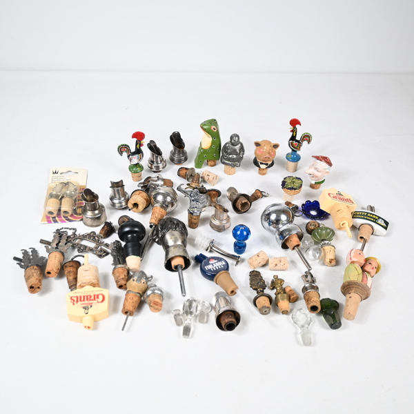 Parti korkproppar, mestadels 1900-tal.