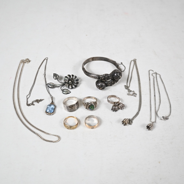 Smycken i silver, 800 & 925.