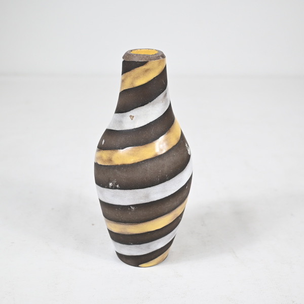 Ingrid Atterberg, vas, "Spiral", Upsala Ekeby.