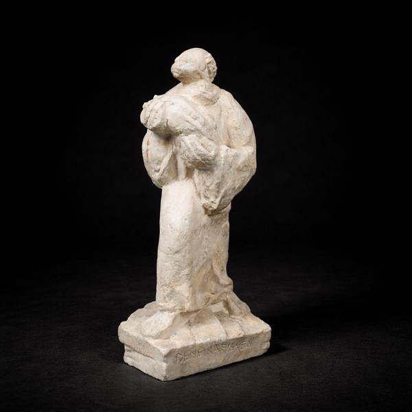 K Lindholm, skulptur i gips, "Den Fina Fisken", signerad.