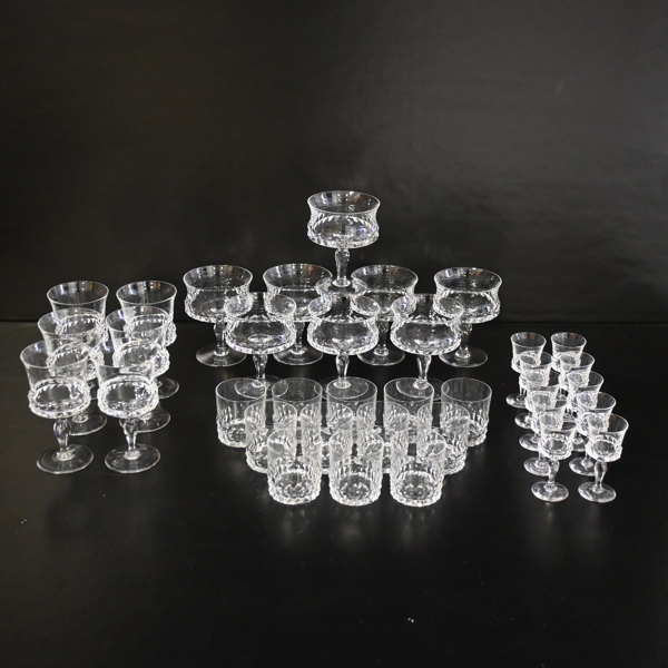 Ingeborg Lundin, glasservis, 36 delar, "Silvia", Orrefors.