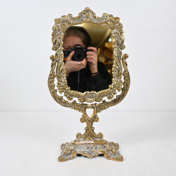 Bordsspegel, mässing, rokokostil, 1900-tal.