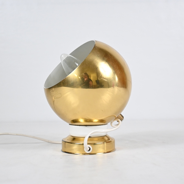 Vägglampa, "Magnetlampan", Trivselbelysning AB, 1960/70-tal.