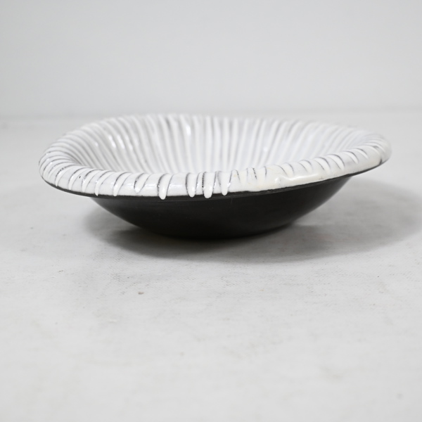 Vicke Lindstrand, skål, "Fungo",  Upsala-Ekeby, 1900-talets andra hälft.