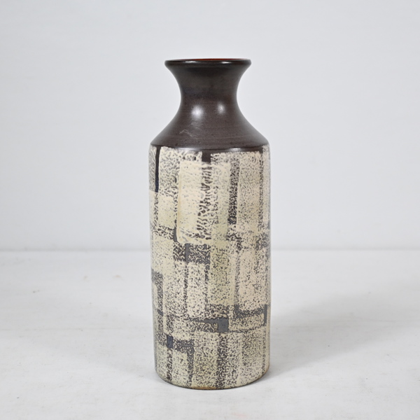 Mari Simmulson, vas, "Tina", modell 4544, Upsala Ekeby.