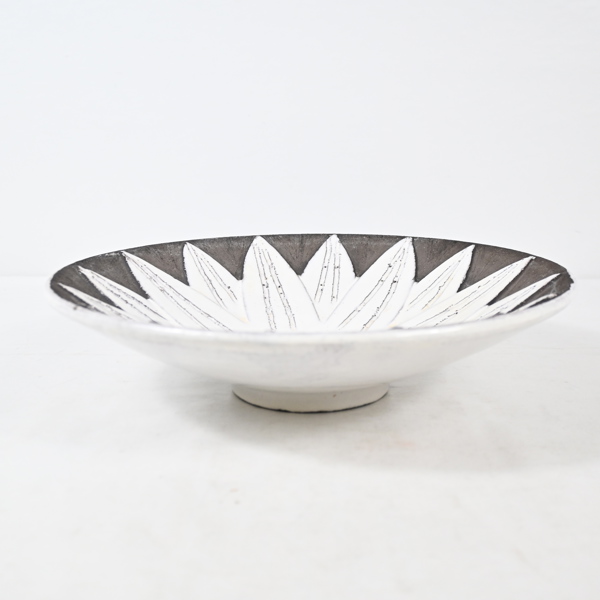 Anna Lisa Thomson, skålfat, "Paprika", Upsala Ekeby.