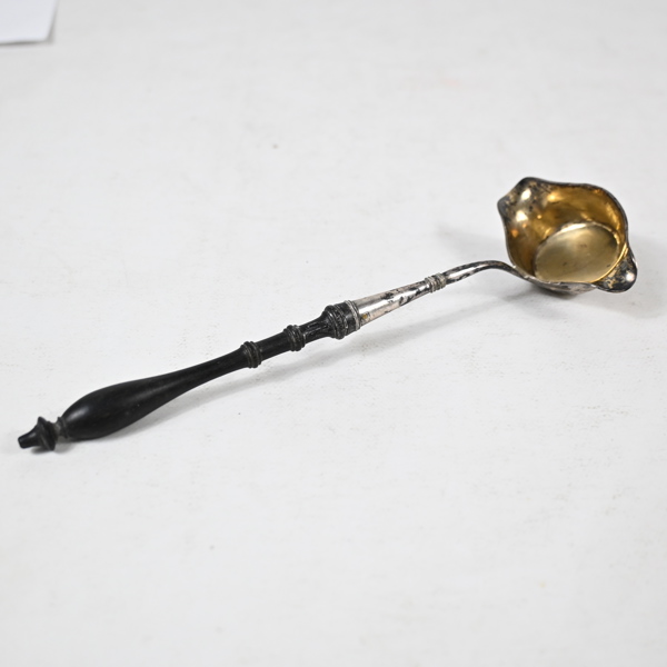 Carl Petter Lampa (1789-1855), soppslev i silver, 830. 