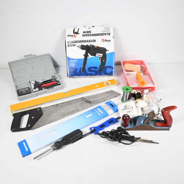 Slagborrmaskin och verktyg. 