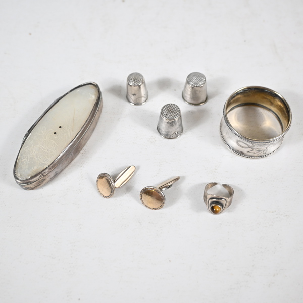 Silverföremål, 830.