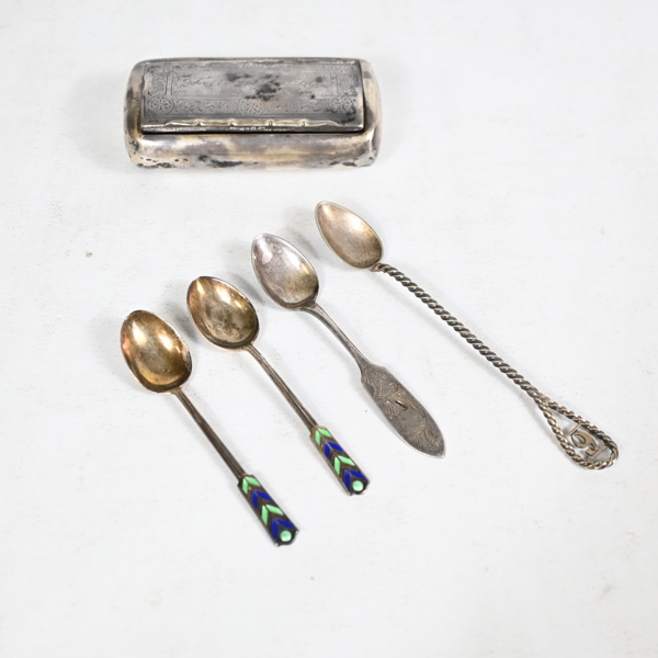 Föremål i silver, 830.