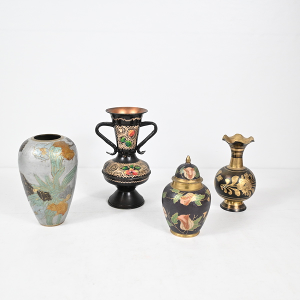 Vaser och lockurna, 4 delar, Cloisonné, Kina.