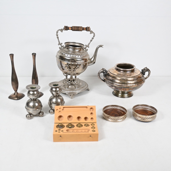 Parti metallföremål, 1900-tal. 