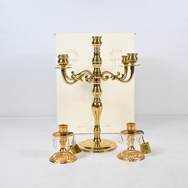 Ljusstakar, ett par, samt kandelaber, mässing.