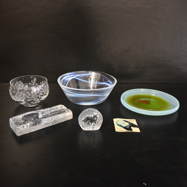 Glasföremål, 5 delar.