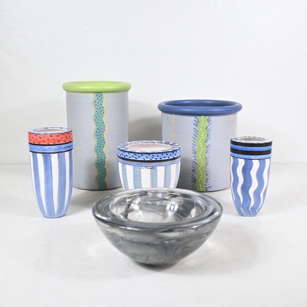 Ytterfoder och vaser, Paradis, samt skål, Kosta.