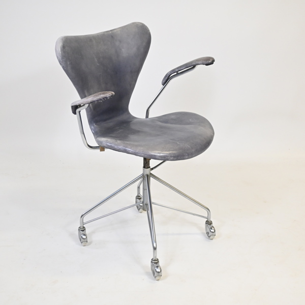 Arne Jacobsen, skrivstol, "Sjuan", Fritz Hansen, Danmark.