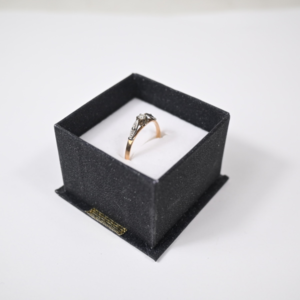 Enstensring i 18k guld.