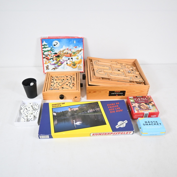 Parti sällskapsspel och pussel.
