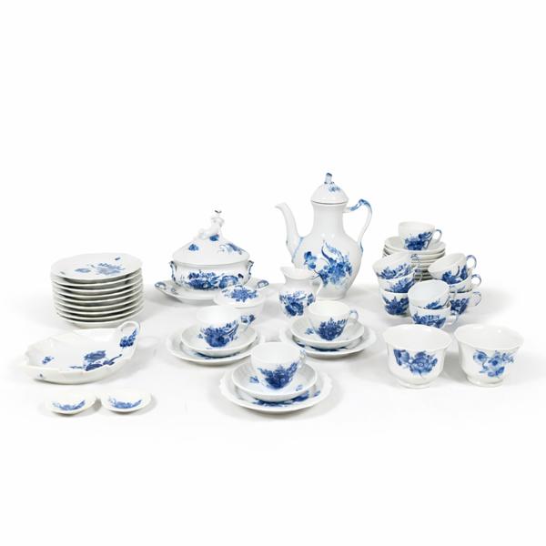 Kaffeservis, 47 delar, "Blå Blomst", Royal Copenhagen, Danmark. 
