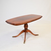 Soffbord / Pelarbord, mahogny, engelsk stil, 1900-tal.