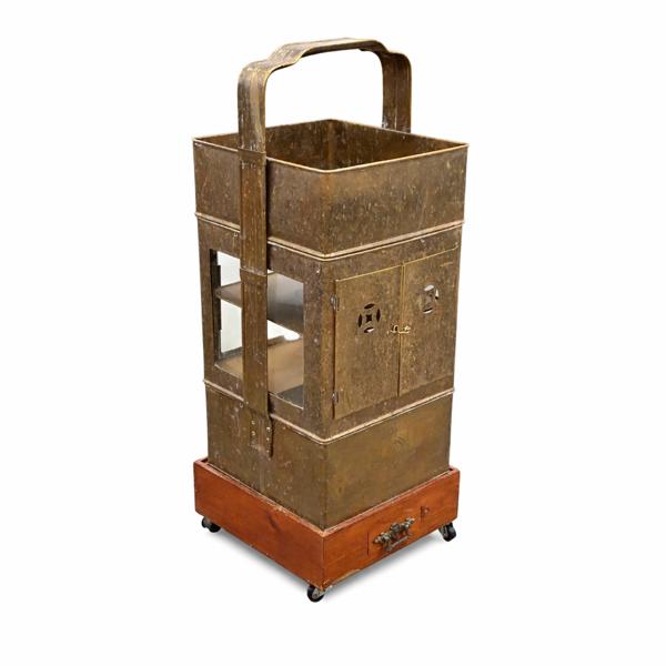 Nudelvagn, mässing, Kina, 1900-tal.