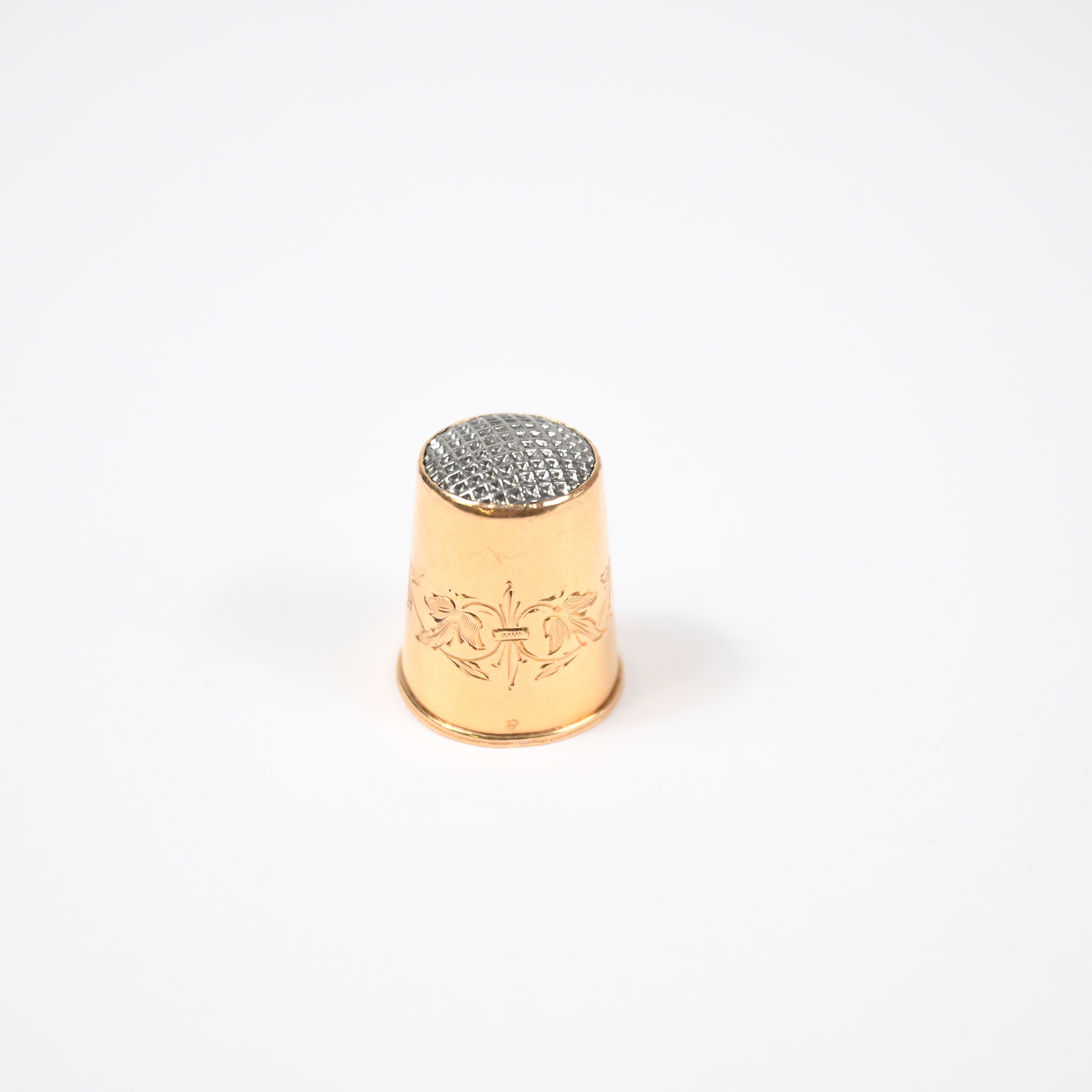 Fingerborg Silver Fingerborg i 18k guld. | Auktion