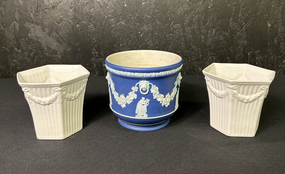Ytterkrukor Empire Gustavsberg och Wedgewood 