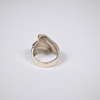 Ring i 14k vitguld. 