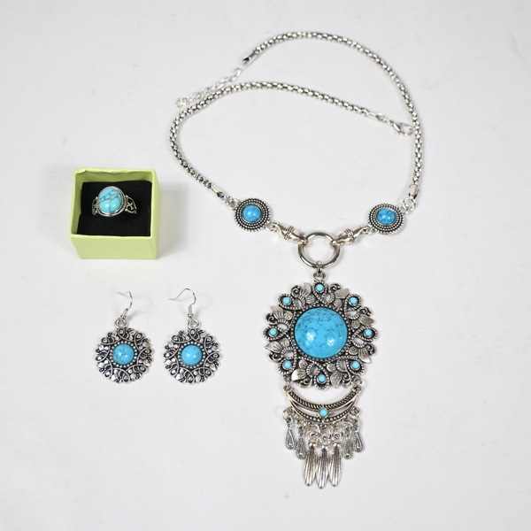 Halsband, ring och örhängen, stenar, Turkiet. 