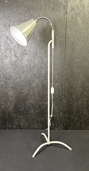 Golvlampa stomme i metall 
