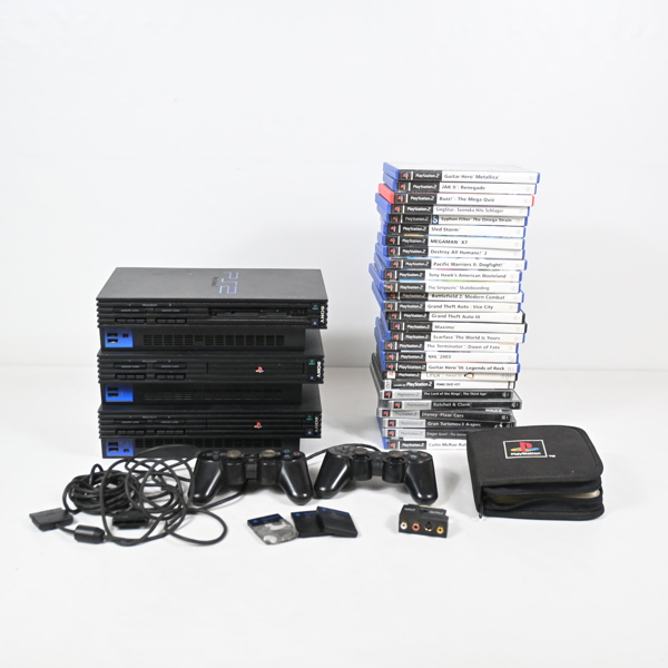 Konsoler, 3st, Playstation 2, med tillbehör. 