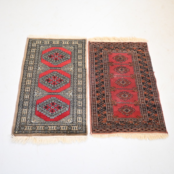 Mattor, 2st, handknutna, orientaliska. 