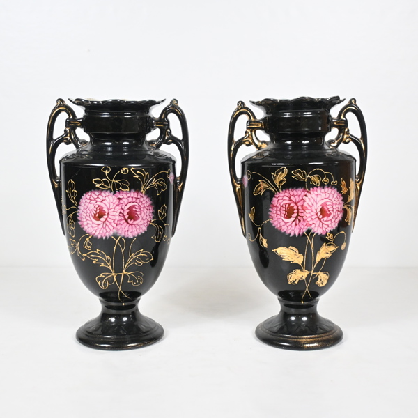 Vaser, ett par, porslin, 1900-tal.