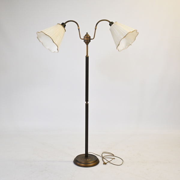 Golvlampa, 2-armad, modell "76462", 1900-tal.
