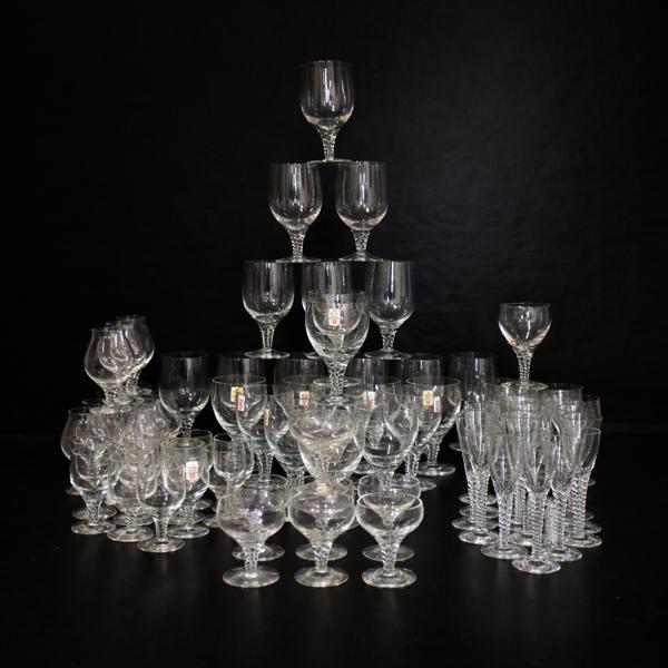 Jacob Eiler Bang, glasservis, 69 delar, "Twist", Holmegaard, Danmark.