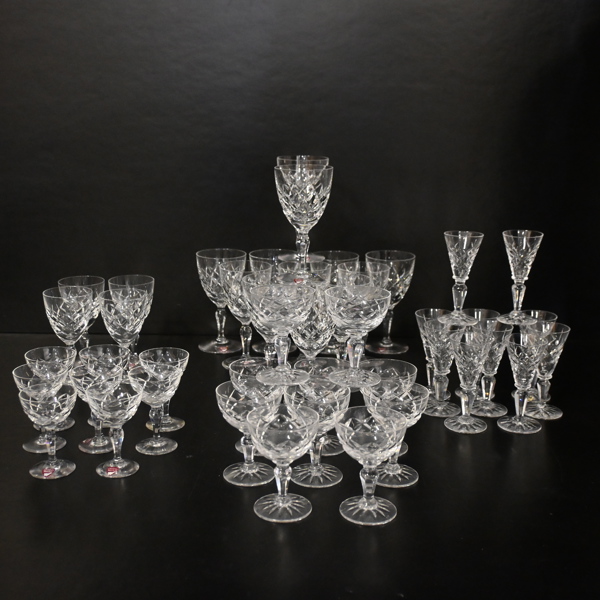 Glasservis, 24+20 delar, "Karolina" & "Tjugo Rut", kristall.