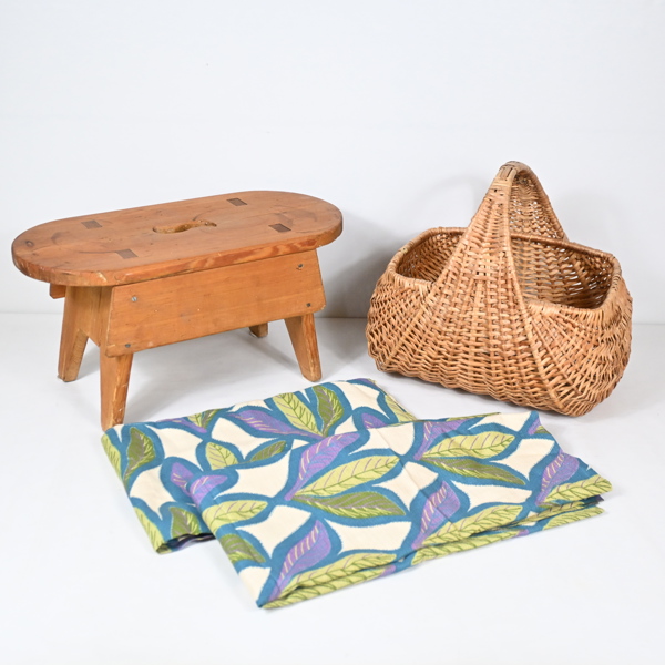 Pall, korg och dukar, 4 delar. 