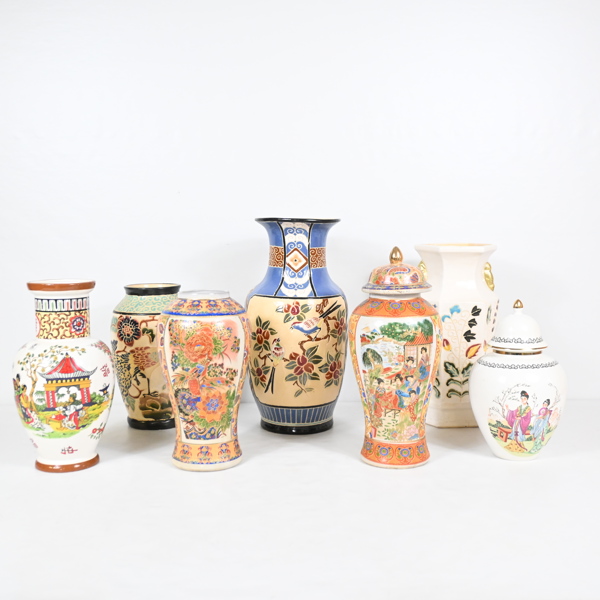 Vaser och urnor, 7 delar, porslin, orientaliskt. 