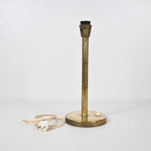 Bordslampa, mässing, 1900-tal. 